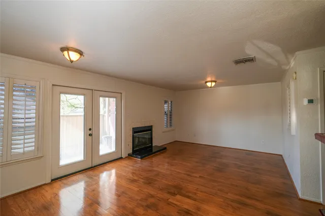 $80,000 | 418 Garland Drive, Unit 122, Lake Jackson, TX 77566