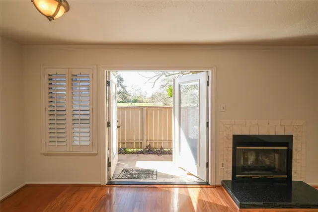 $80,000 | 418 Garland Drive, Unit 122, Lake Jackson, TX 77566