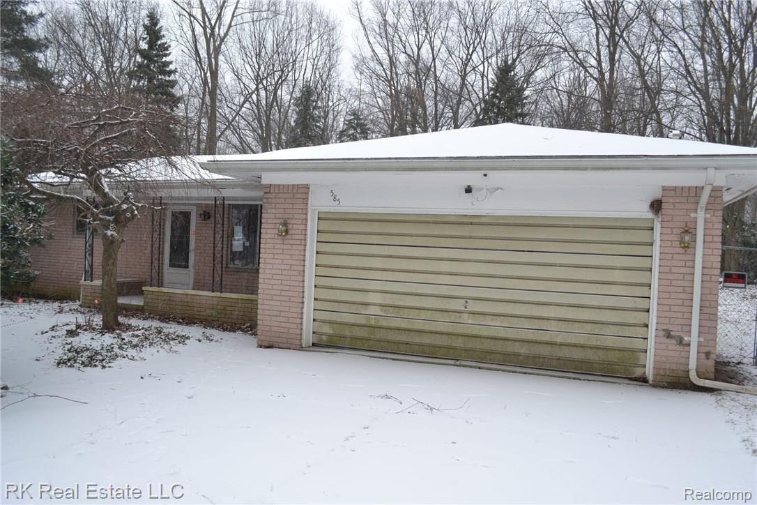 585 Lehigh Road Rochester, MI 48307 - Photo 1 of 13 DSC_0045.JPG