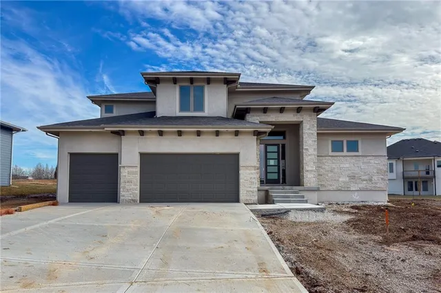 $899,950 | 22017 West 99th Terrace, Lenexa, KS 66220