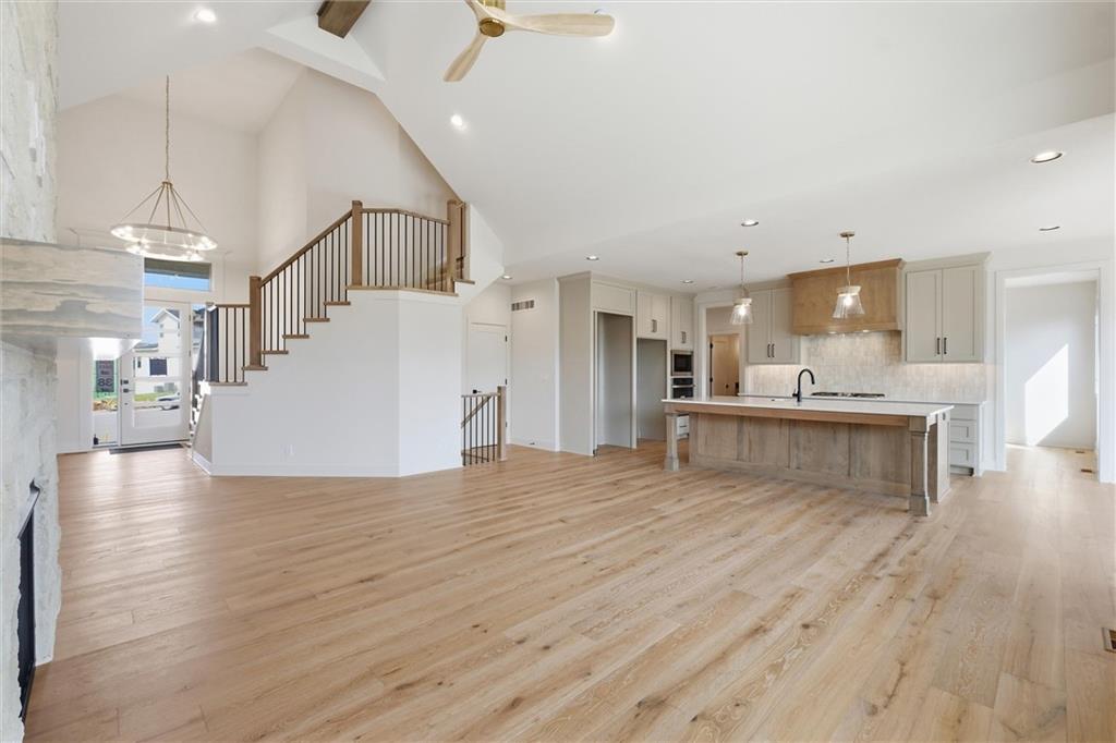 22017 West 99th Terrace Lenexa, KS 66220 - Photo 11 of 48