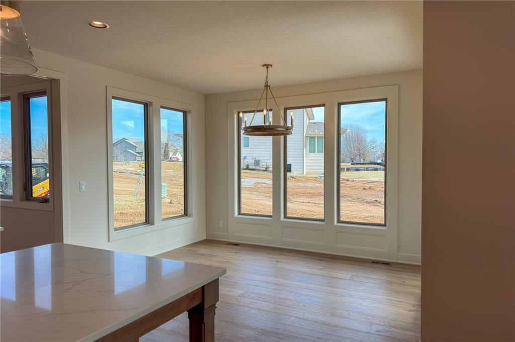 22017 West 99th Terrace Lenexa, KS 66220 - Photo 13 of 67