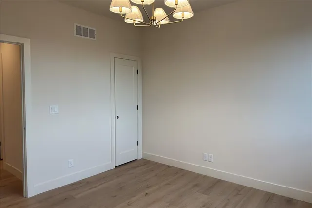 $914,482 | 22017 West 99th Terrace, Lenexa, KS 66220