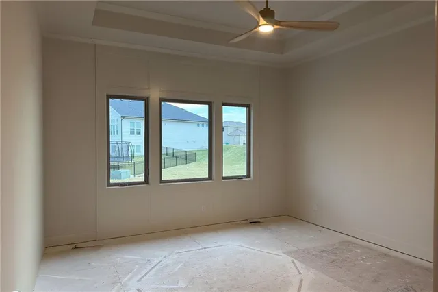 $914,482 | 22017 West 99th Terrace, Lenexa, KS 66220