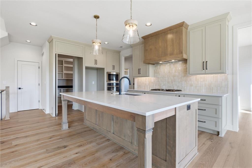 22017 West 99th Terrace Lenexa, KS 66220 - Photo 23 of 48