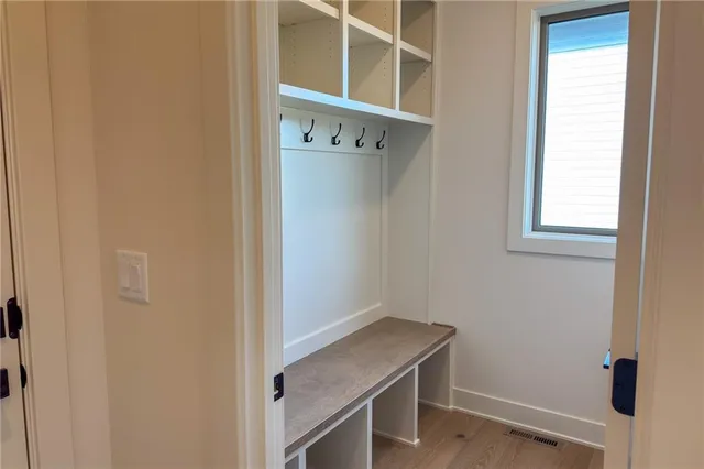 $899,950 | 22017 West 99th Terrace, Lenexa, KS 66220