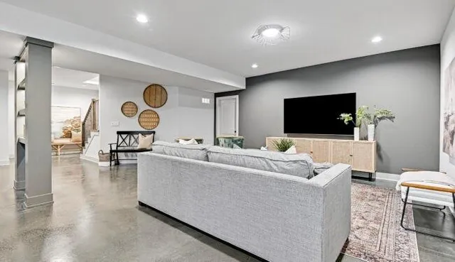 $899,950 | 22017 West 99th Terrace, Lenexa, KS 66220