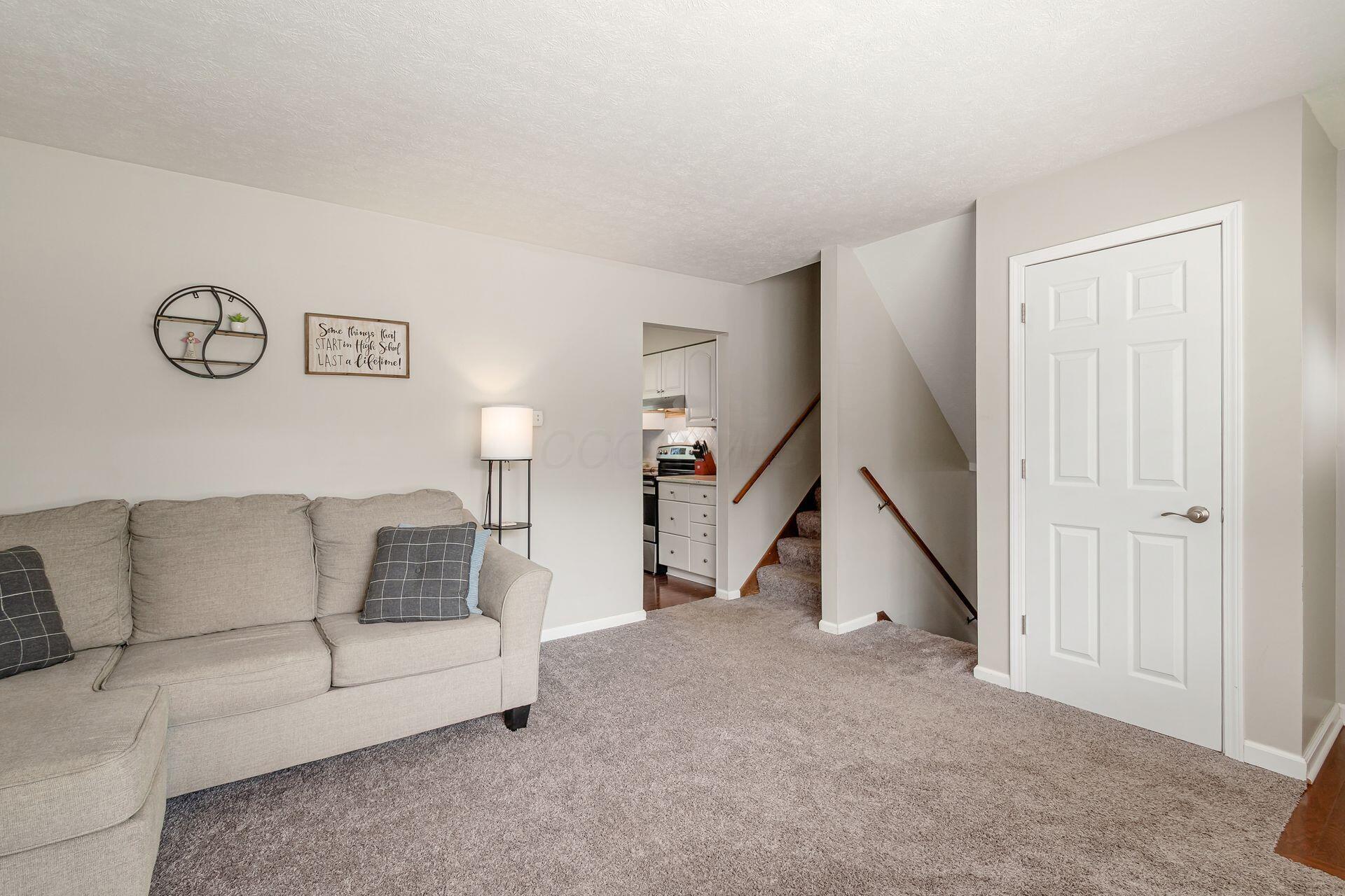 469 North Stygler Road Columbus, OH 43230 - Photo 5 of 34