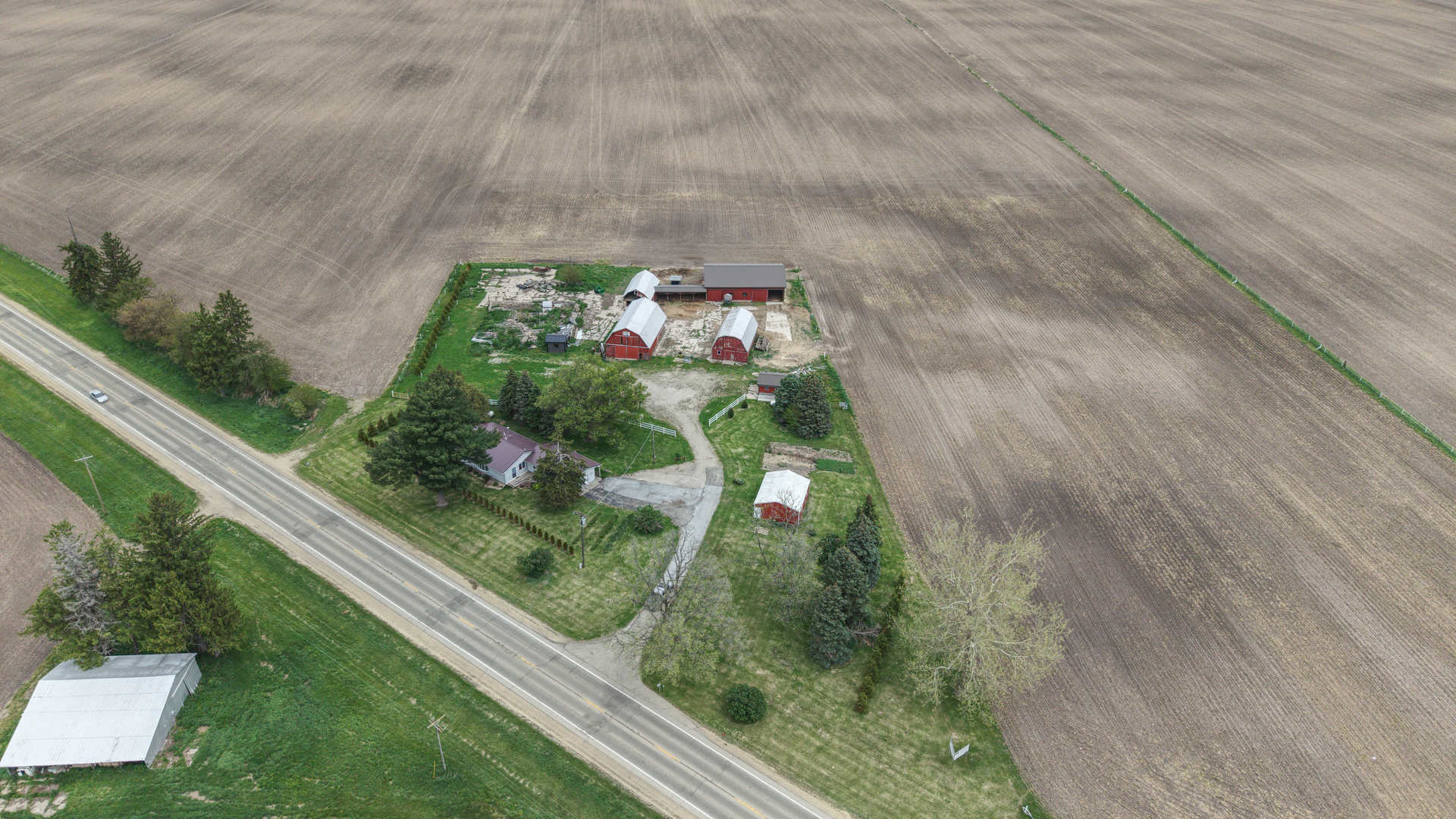 9896 Lincoln Road Morrison, IL 61270 - Photo 25 of 38