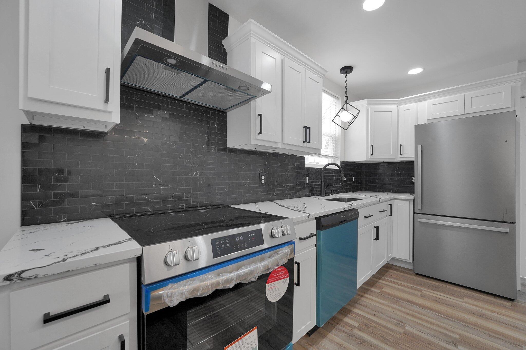483 East Weber Road Columbus, OH 43202 - Photo 11 of 42 Kitchen