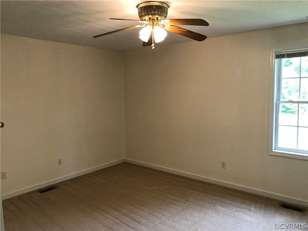 17481 Courtney Road Hanover, VA 23069 - Photo 8 of 11 Gallery Image 8