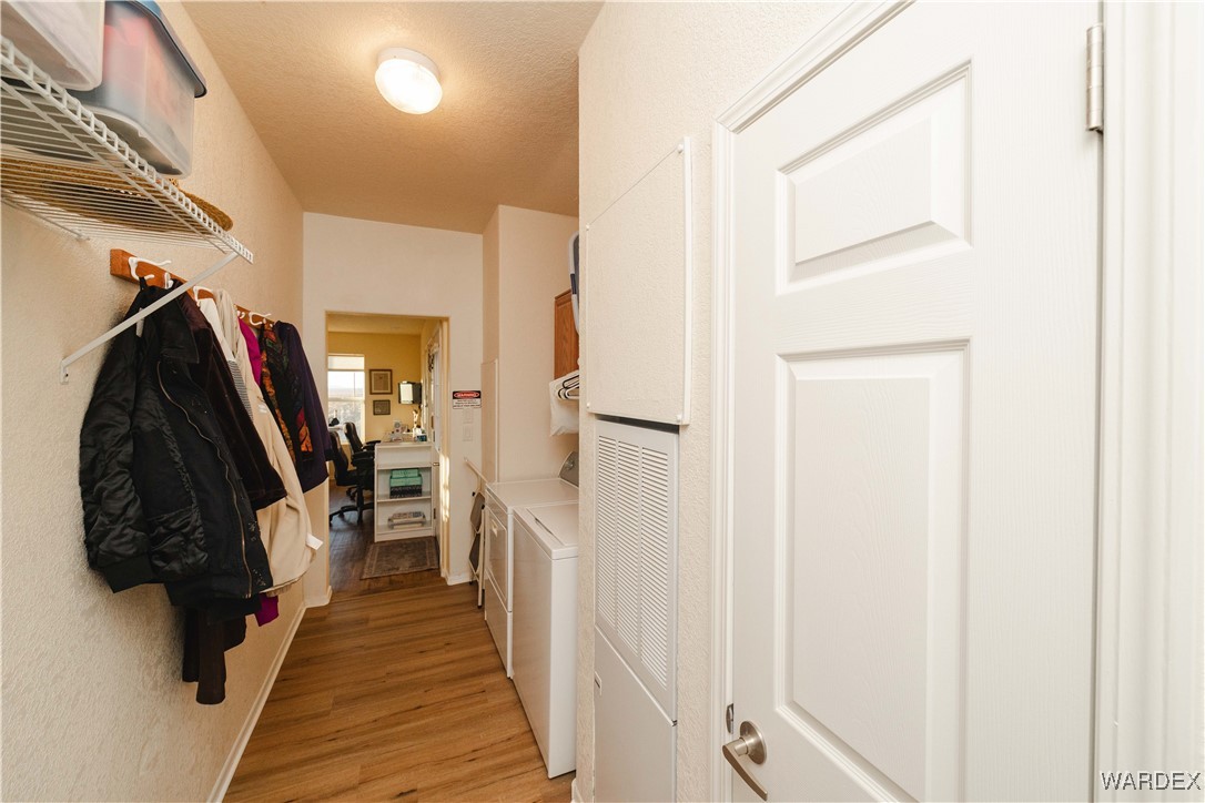 4655 Smoketree Road Golden Valley, AZ 86413 - Photo 40 of 46 Laundry