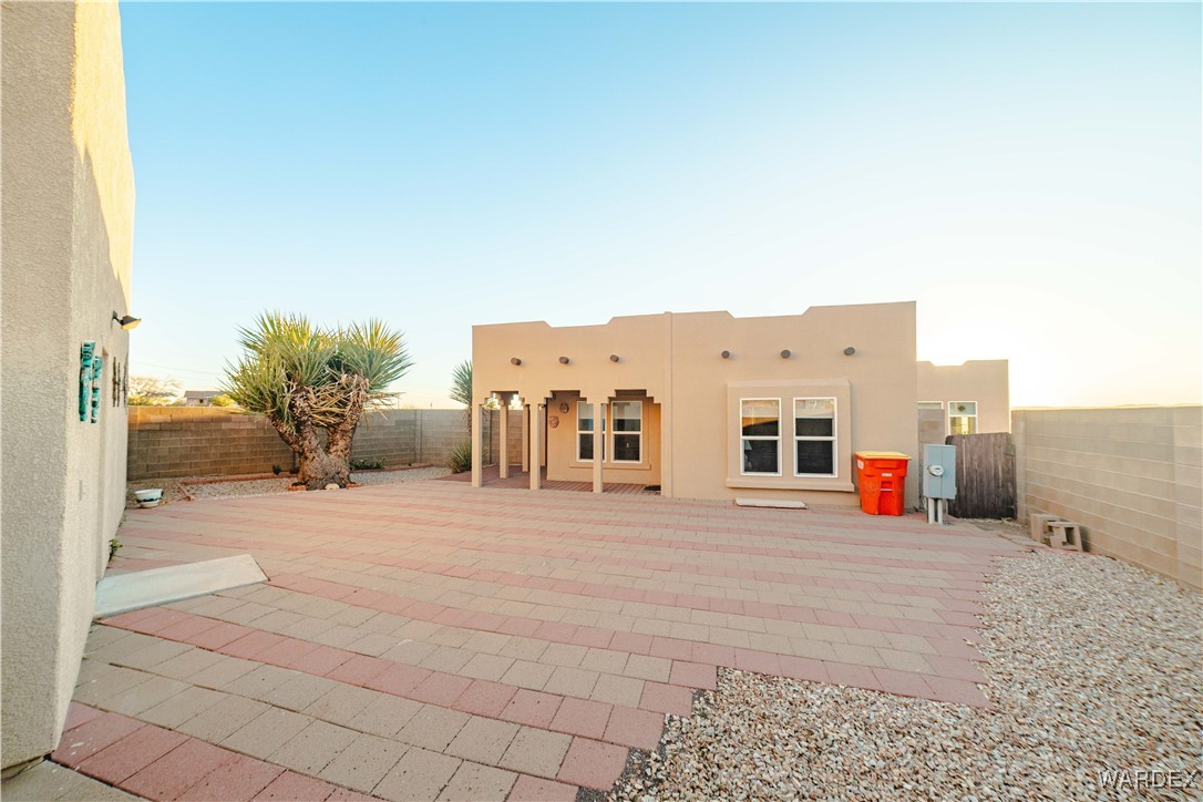4655 Smoketree Road Golden Valley, AZ 86413 - Photo 6 of 46 Courtyard