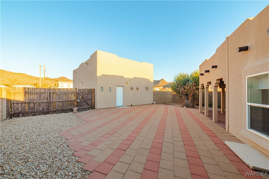 4655 Smoketree Road Golden Valley, AZ 86413 - Photo 8 of 46 Courtyard