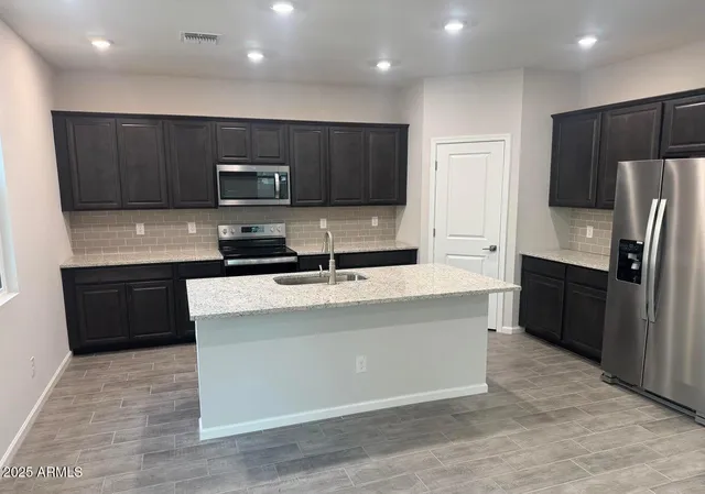 $1,919 | 2672 East Blf Spg Avenue, Apache Junction, AZ 85119