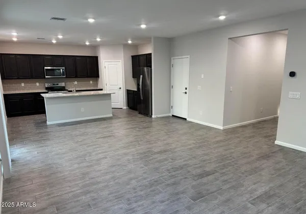 $1,975 | 2672 East Blf Spg Avenue, Apache Junction, AZ 85119
