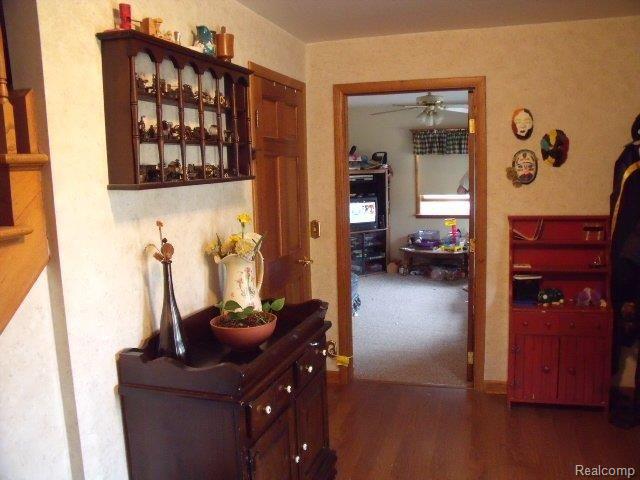 4851 Sullivan Road Lapeer, MI 48446 - Photo 2 of 24 Foyer.jpg