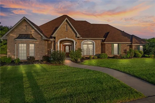 $399,900 | 2861 Northbrook, Coffeyville, KS 67337