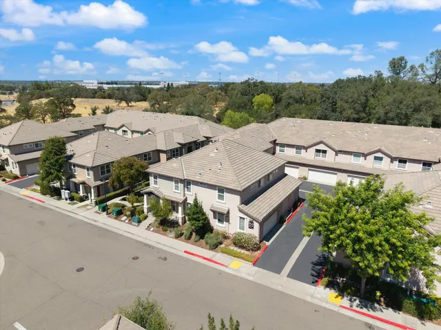 $499,900 | 301 Blossom Rock Lane, Unit 53, Folsom, CA 95630