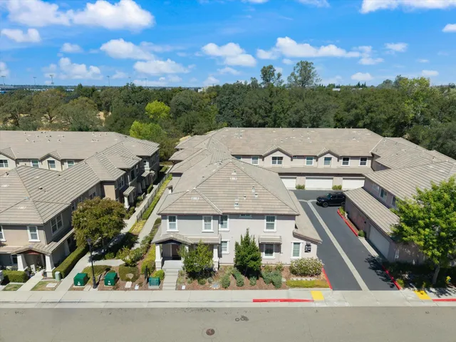 $499,900 | 301 Blossom Rock Lane, Unit 53, Folsom, CA 95630