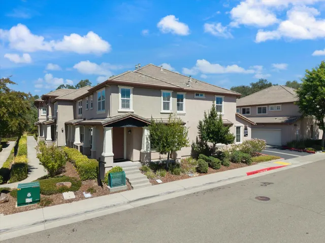 $499,900 | 301 Blossom Rock Lane, Unit 53, Folsom, CA 95630