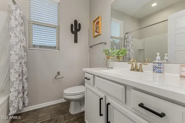 $520,000 | 2322 East Harwell Road, Phoenix, AZ 85042