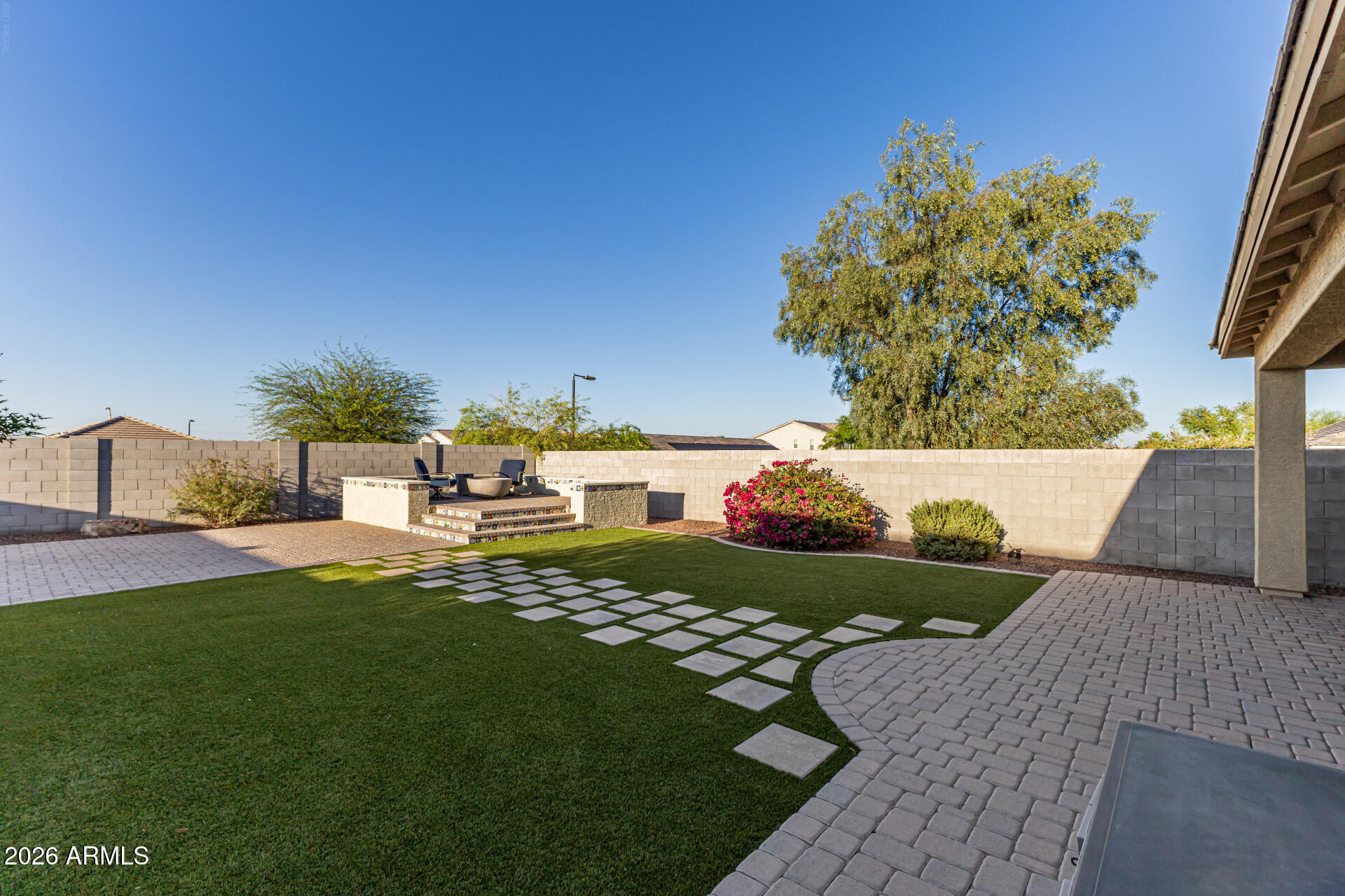 2322 East Harwell Road Phoenix, AZ 85042 - Photo 29 of 33 38 - Harwell 2322