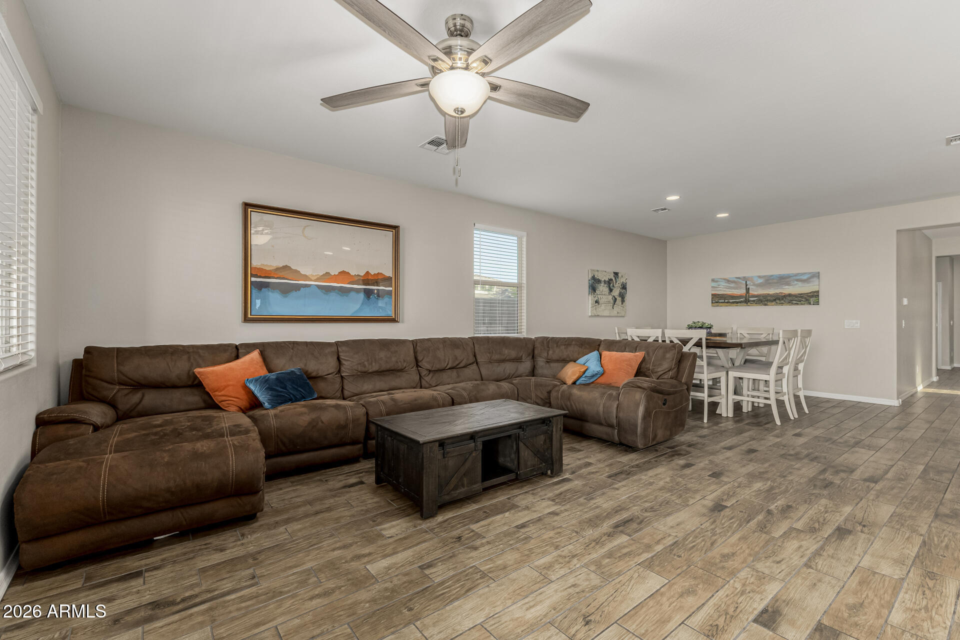 2322 East Harwell Road Phoenix, AZ 85042 - Photo 4 of 33 13 - Harwell 2322