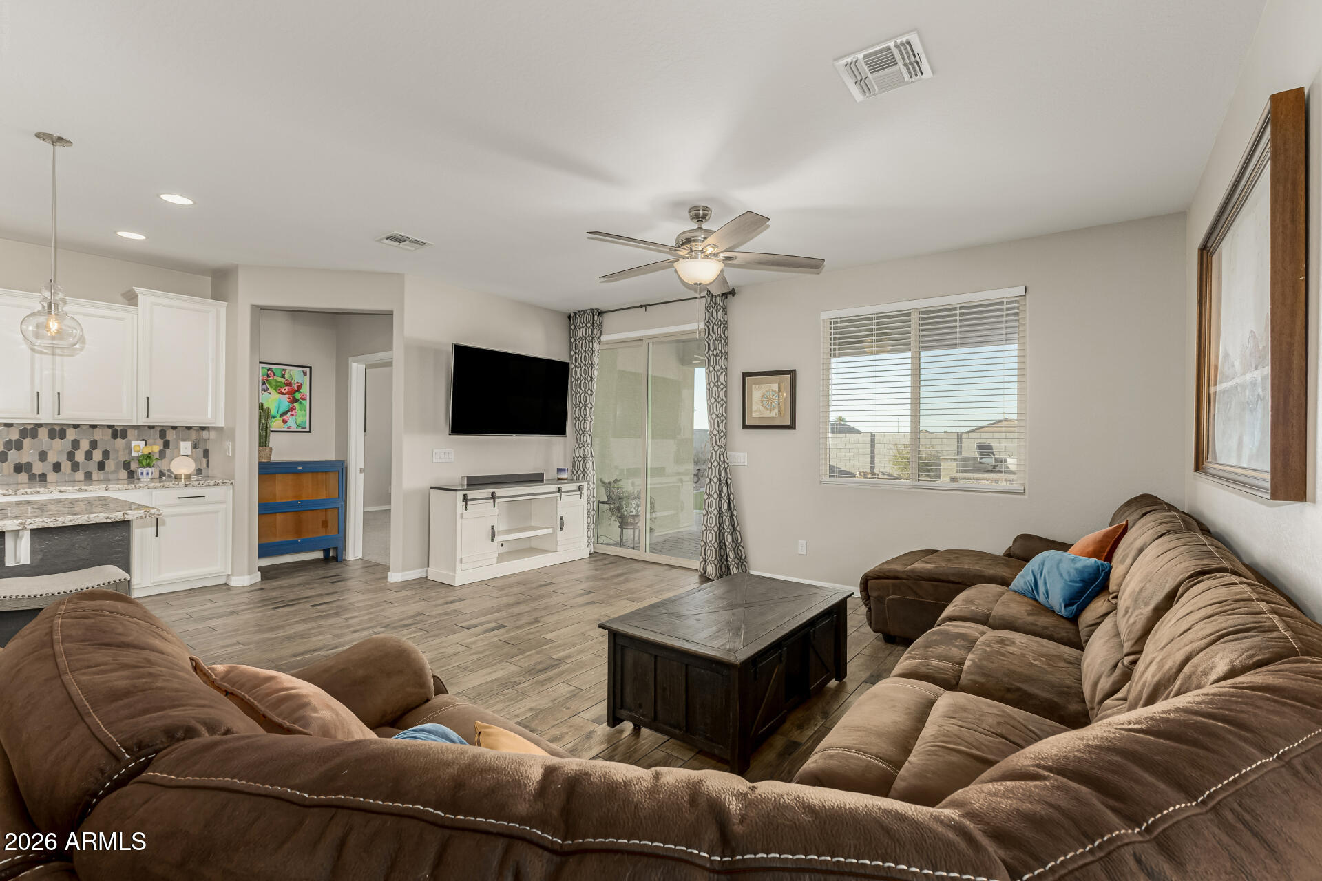 2322 East Harwell Road Phoenix, AZ 85042 - Photo 5 of 33 14 - Harwell 2322