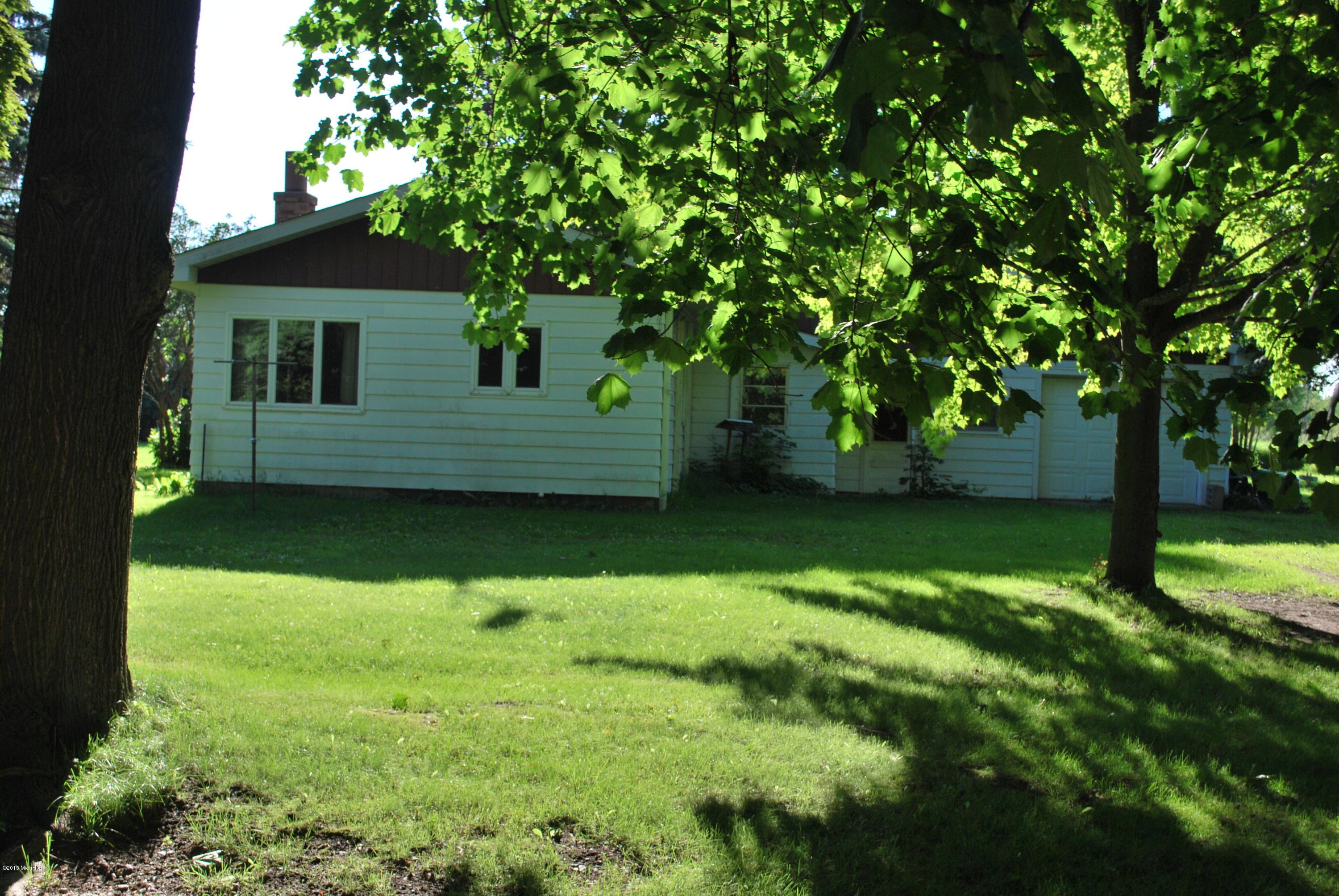 6015 Tow Road Sheridan, MI 48884 - Photo 2 of 5 DSC_0189