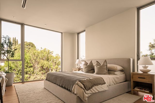 $16,950 | 755 North Alfred Street, Unit A, Los Angeles, CA 90069