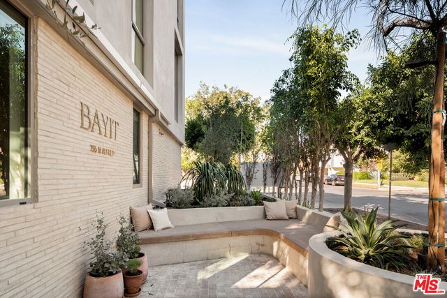 $16,950 | 755 North Alfred Street, Unit A, Los Angeles, CA 90069
