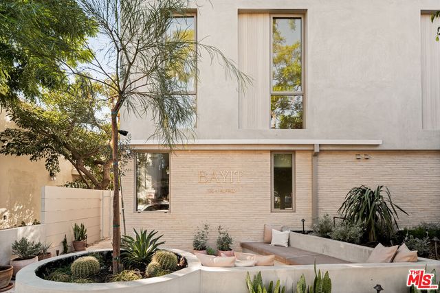 $16,950 | 755 North Alfred Street, Unit A, Los Angeles, CA 90069