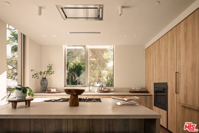 $16,950 | 755 North Alfred Street, Unit A, Los Angeles, CA 90069