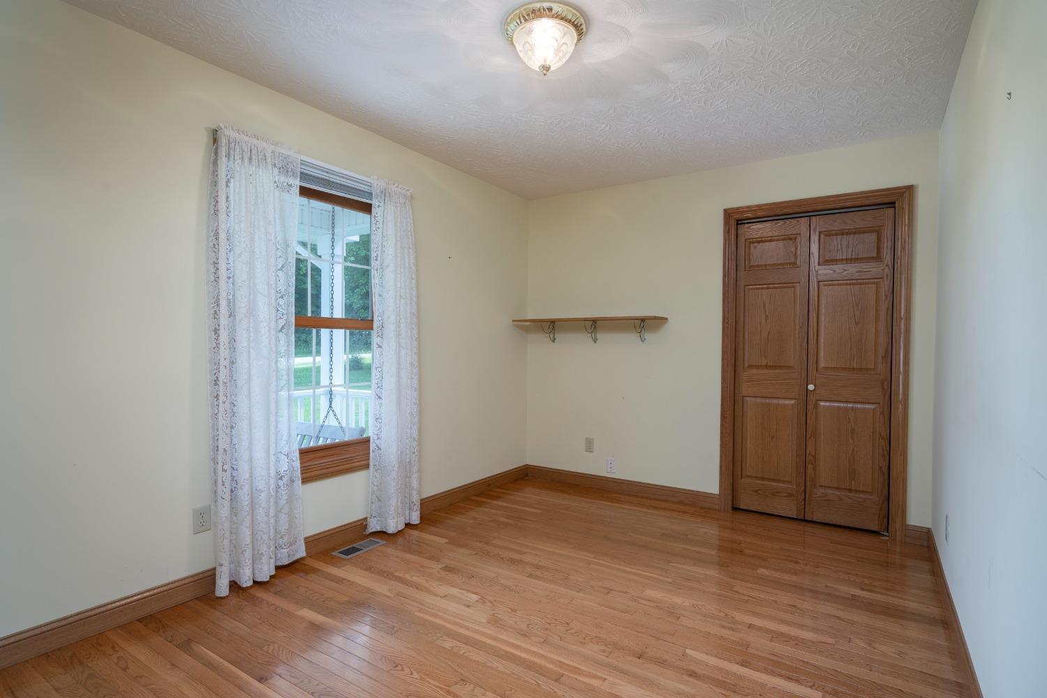 5220 Panhandle Road New Vienna, OH 45159 - Photo 19 of 40