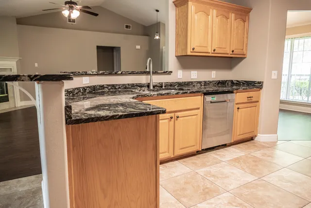 $1,895 | 211 Foxchase Way, Crestview, FL 32536