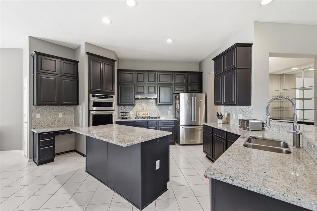 908 Chapel Drive Denton, TX 76205 - Photo 15 of 26