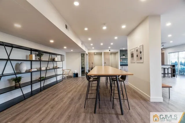 $3,200 | 1 Nolan Way, Unit B32F, North Brunswick, NJ 08902