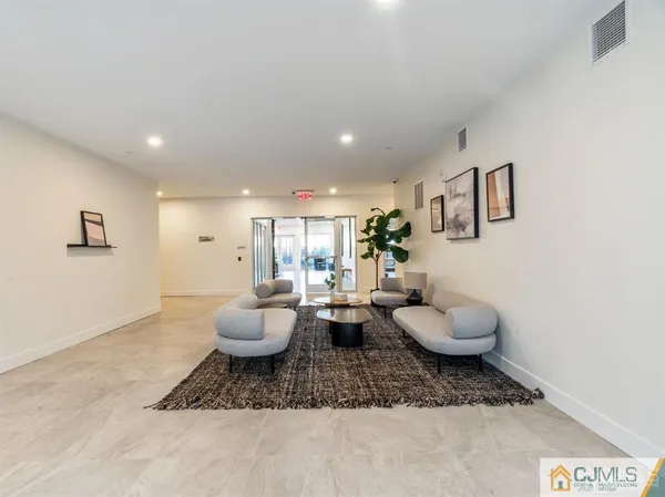 $3,200 | 1 Nolan Way, Unit B32F, North Brunswick, NJ 08902