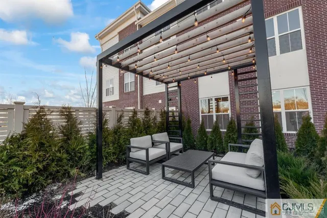 $3,200 | 1 Nolan Way, Unit B32F, North Brunswick, NJ 08902