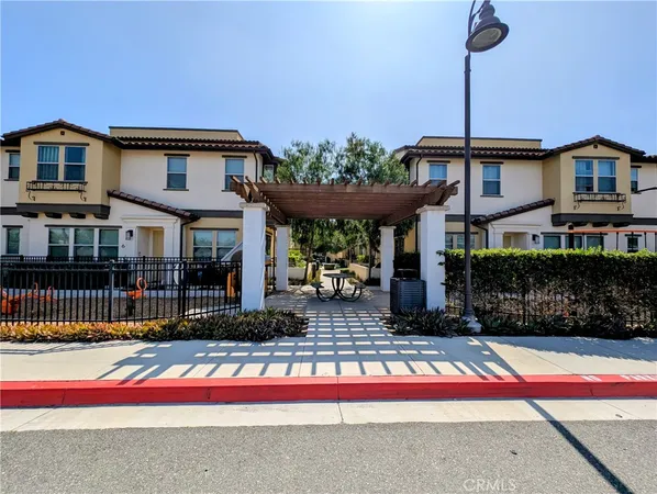 $785,000 | 3810 West Kent Avenue, Unit 4, Santa Ana, CA 92704