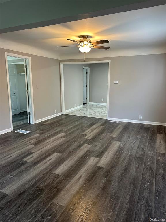 6161 East River Road Flushing, MI 48433 - Photo 28 of 63