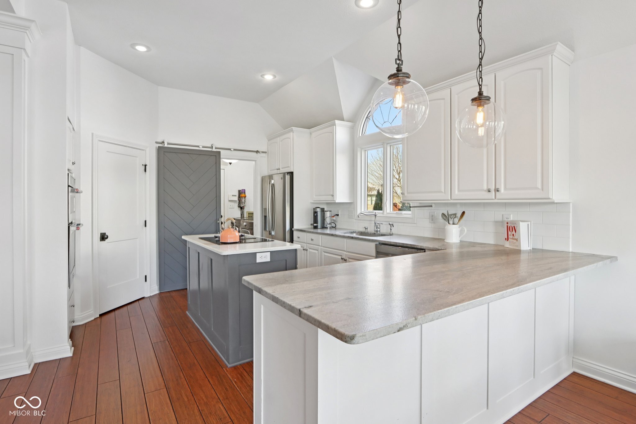 7234 Pymbroke Circle Fishers, IN 46038 - Photo 11 of 38