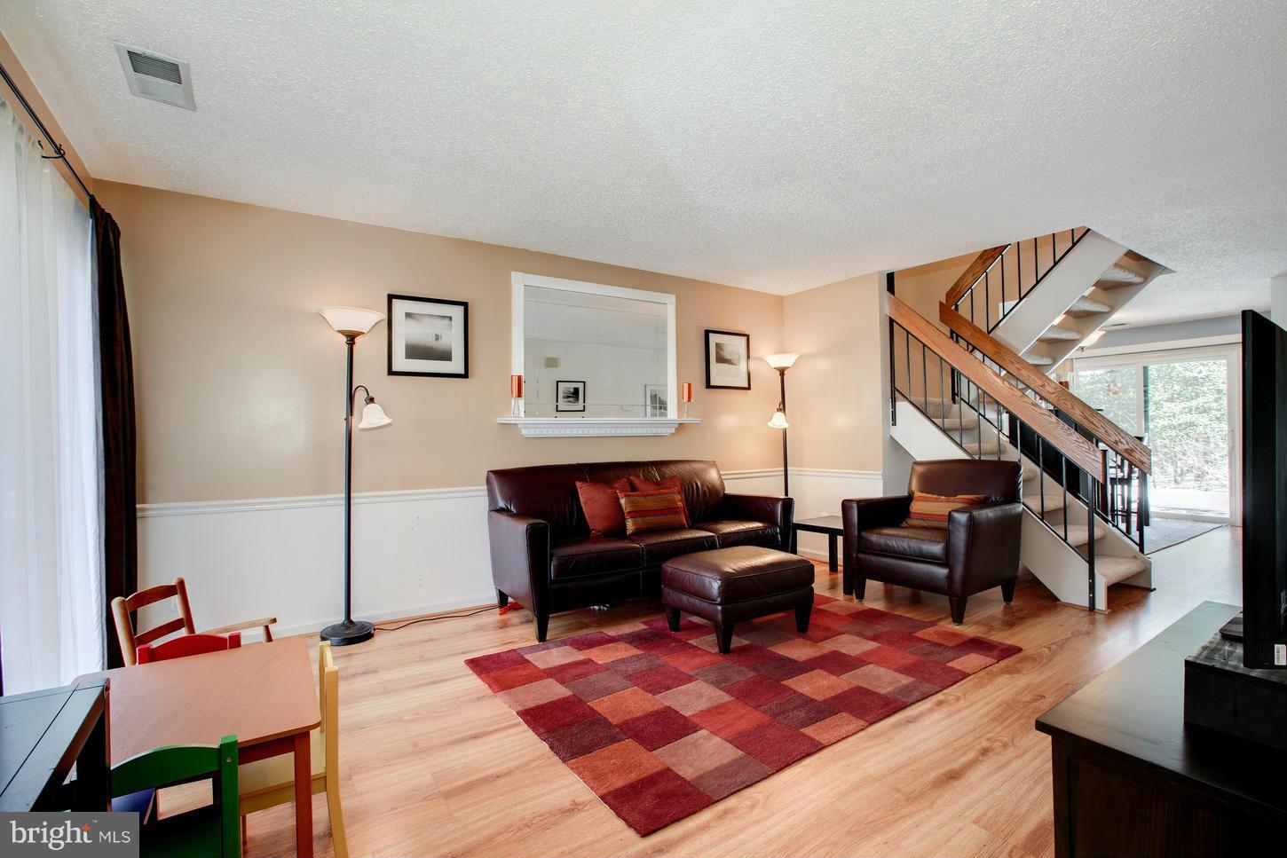 2227 Cartwright Place Reston, VA 20191 - Photo 3 of 18 Family Room