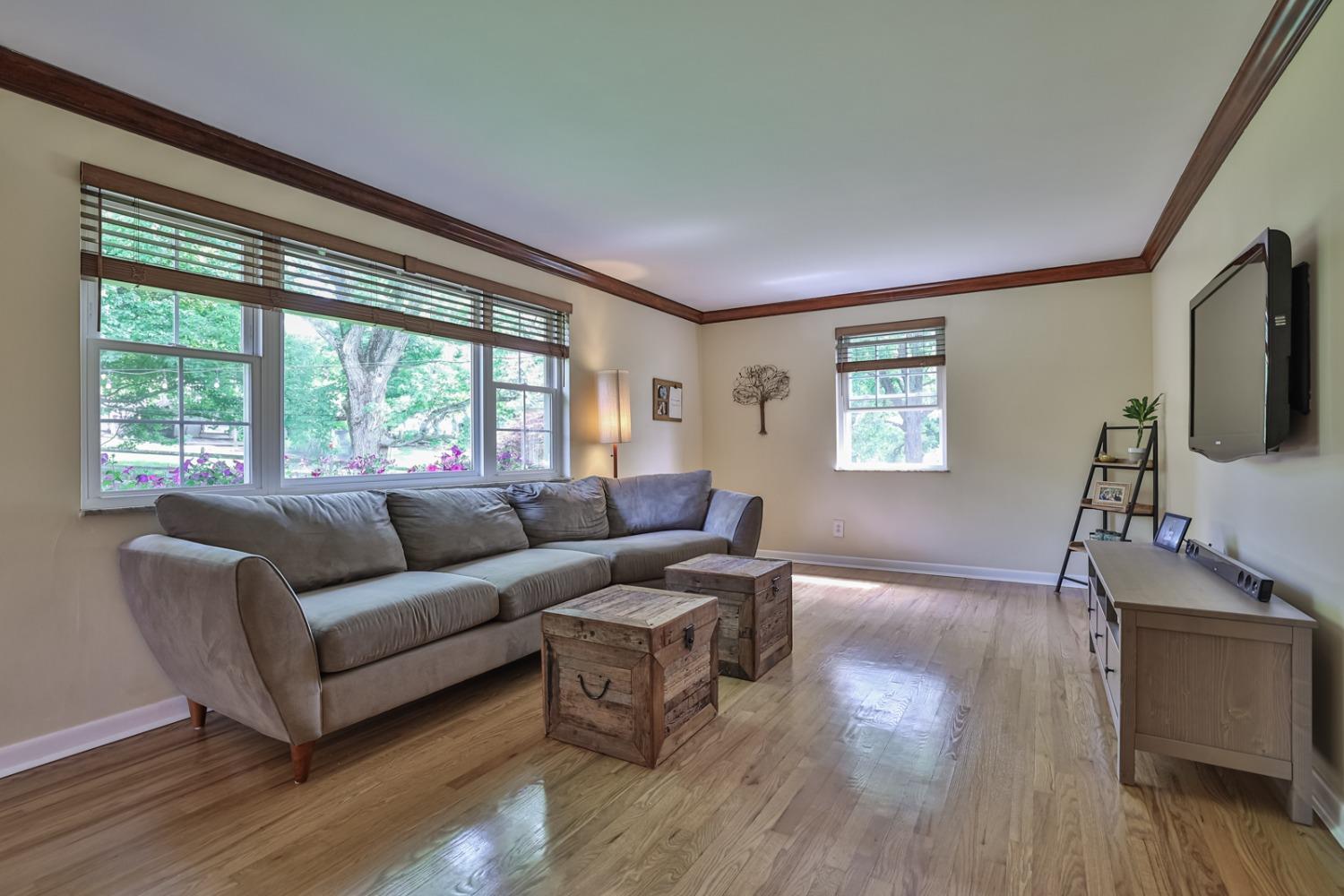 6454 Hayes Road Cincinnati, OH 45248 - Photo 6 of 42