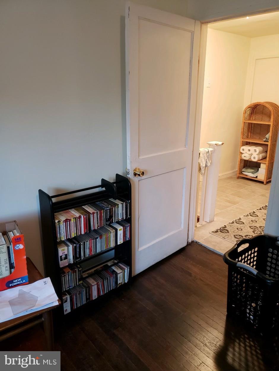244 Rocklyn Road Upper Darby, PA 19082 - Photo 8 of 20