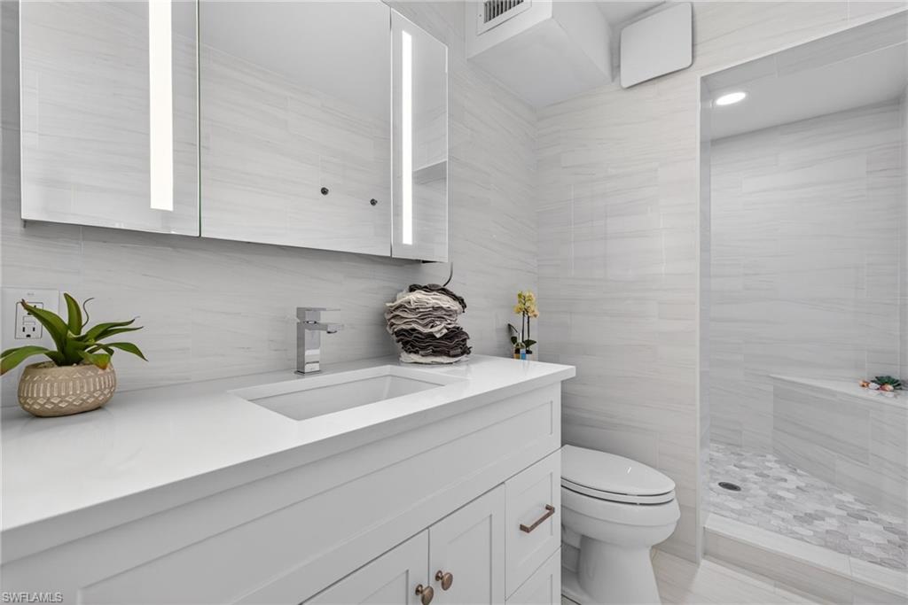 309 Goodlette-Frank Road, Unit A204 Naples, FL 34102 - Photo 14 of 32