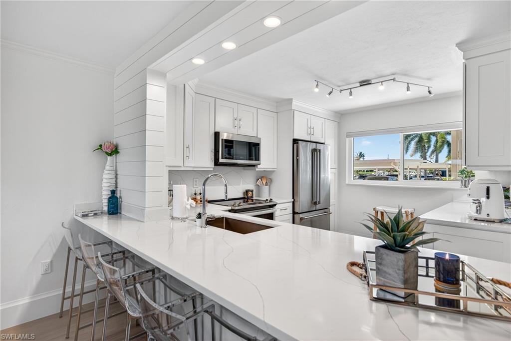 309 Goodlette-Frank Road, Unit A204 Naples, FL 34102 - Photo 6 of 32