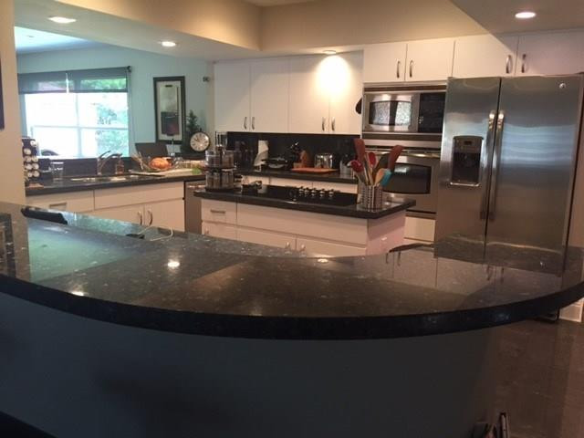 517 South Riverside Drive Pompano Beach, FL 33062 - Photo 18 of 35 Kitchen