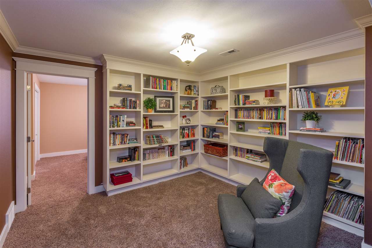 5707 South Dearborn Road Spokane, WA 99223 - Photo 14 of 20